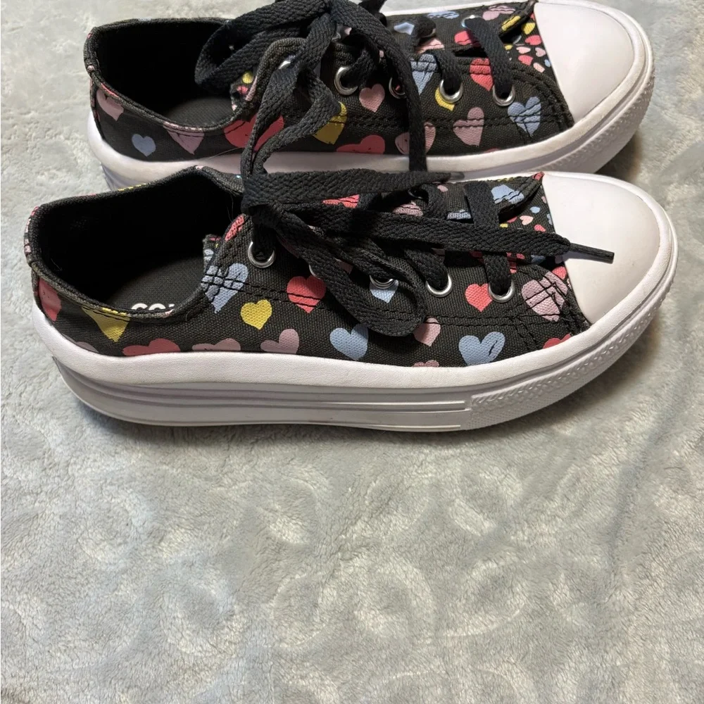Converse Girls Platform Heart Sneakers size 2
